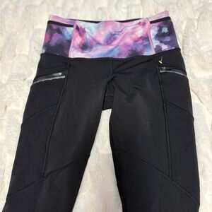 Lululemon Toasty Tech Tight approximately size 6